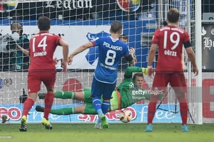 Hoffenheim-Bayern: 'Thoát chết' trong gang tấc