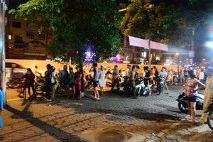 Hà Nội: Nam thanh niên rơi từ tầng 4 xuống đất tử vong