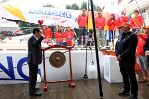 Đặt tên thuyền buồm Đà Nẵng-Việt Nam tại London 