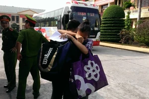 Chùm ảnh đặc xá 2015: Mừng vui ngày trở về