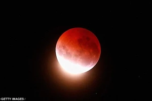 Đón chờ hiện tượng "Siêu trăng máu" lần đầu tiên xuất hiện trong 30 năm