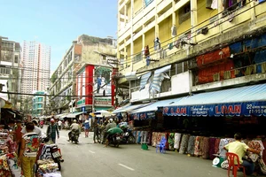 Tiểu thương chợ vải được thuế mời làm việc