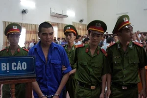 Kẻ thảm sát 4 người ở Nghệ An kháng cáo xin… tù chung thân