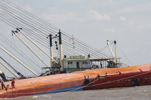 Vụ chìm tàu ở Soài Rạp: Tìm thấy hai thi thể thuyền viên 