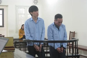 Nhốt người trong xe, dùng dao 'tra tấn' vì nghi lấy gói... ma túy