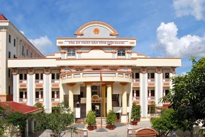 Tranh cãi pháp lý trước phiên xử vụ ‘Chai nước có ruồi giá 500 triệu’