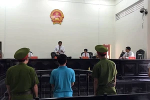 Vụ chai nước có ruồi: Tòa tuyên phạt bị cáo Minh 7 năm tù giam