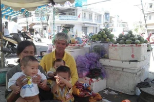 Cha mẹ Hồ Duy Trúc: Chúng tôi vui mừng nhưng chỉ biết khóc!