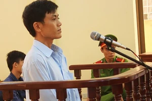 Trộm vào nhà thì phải mời trà?!