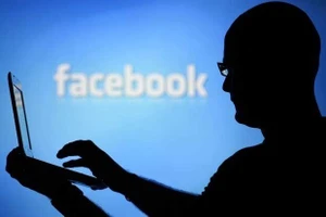 Xúc phạm trên Facebook, xin lỗi ở đâu?