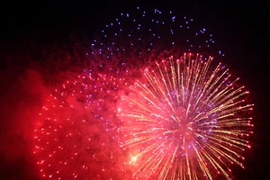 Hà Nội: Bắn pháo hoa tại 30 điểm mừng tết Bính Thân