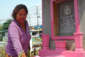 Dịch vụ tảo mộ thuê ‘vào mùa’