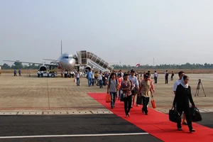 Hi hữu bé trai được sinh trên máy bay đi Đà Nẵng