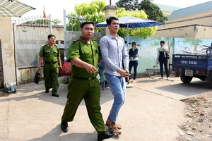 Hoãn xử vụ ‘nhậu xong đi tè bị quy tội cướp’ vì vắng người bị hại 