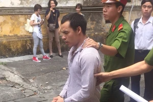 Cướp không thành quay lại... xin lỗi thì bị bắt