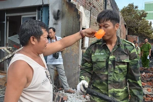 Lính biên phòng giúp dân chữa cháy kịp thời