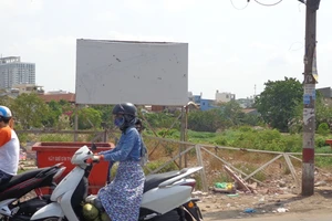 Đừng 'treo' mãi các dự án cầu, đường…