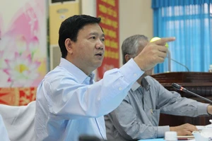 Bí thư Thăng: Phải cách chức trưởng Phòng TN&MT Hóc Môn