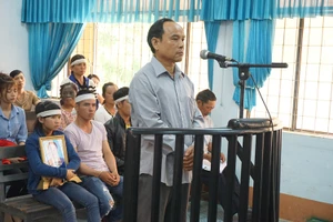 Tòa Đắk Lắk kiến nghị tòa cấp cao hủy bản án của chính mình