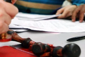 Cơ quan, tổ chức chỉ được sử dụng con dấu khi được phép