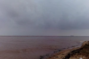 Các lực lượng cứu hộ quần đảo liên tục cứu ngư dân