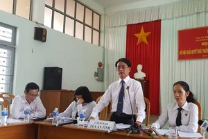 Miễn nhiệm chủ tọa phiên tòa kết án oan ông Nén