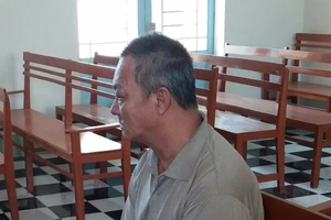 Ghen tuông, ông già 66 tuổi đánh người tình hư mắt