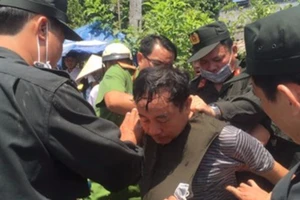 Khởi tố nghi phạm đâm thủng ruột trưởng phòng tư pháp