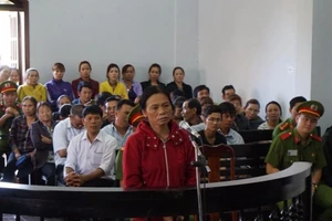 'Nộp tiền mà bị đi tù như này có điên mới nộp'