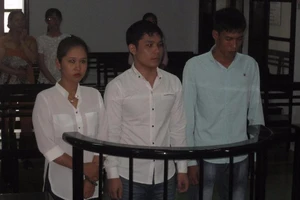 Kiều nữ cùng người tình dùng đoản trộm hàng loạt xe 