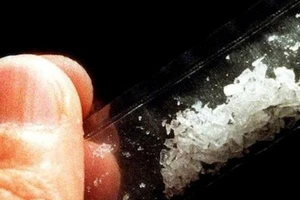 Ra tòa mẹ mới biết con trai đi cướp vì nghiện