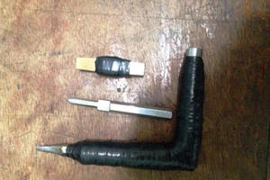 Kiểu trộm xe… ít thấy của hai tên trộm