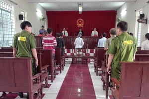 Cha được đề nghị án treo, các con yêu cầu… bỏ tù