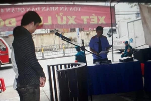 Hết tiền chơi game, rủ nhau đi cướp