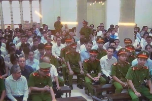 Lại nóng việc nhận tiền ‘chăm sóc’ khủng từ OceanBank