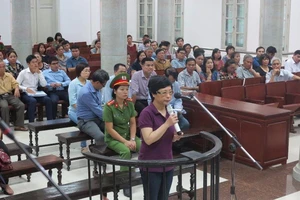 Đang xử cựu Đại biểu Quốc hội lừa đảo 350 tỉ 