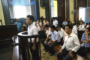 Vụ VN Pharma: Thuốc giả vẫn phải xử tội buôn lậu?