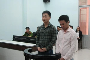 Giúp bạn ‘rửa hận’, 2 thanh niên đi tù