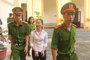 Bị cáo có 37 LS bào chữa bị đề nghị 12-13 năm tù