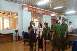 Chiêu trộm vàng trong két tinh vi của cô em gái ruột