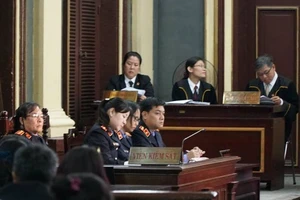 Vụ Trầm Bê: VKS bất ngờ được yêu cầu dừng đọc cáo trạng