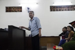 U-70 đột quỵ khi nhìn thấy vợ ngoại tình