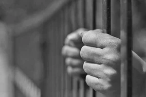 Bị cáo hiếp dâm trẻ em được lợi nhờ luật mới