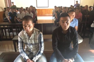 Lừa thuê ô tô mang đi cầm cố, 2 thanh niên lãnh án