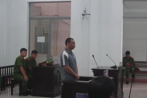 Không giảm án cho kẻ xâm hại con gái khi đang ngủ cùng vợ