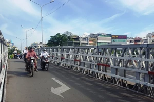 Cầu già Trần Khánh Dư được 'chia lửa'