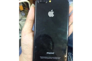 Giả nhân viên đài truyền hình… bán điện thoại