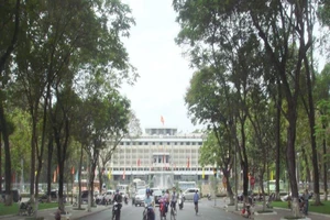 Các tuyến đường bị cấm trước Tết Nguyên đán 2018