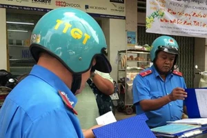 Tăng cường xử lý xe 'dù' dịp Tết nguyên đán 2018
