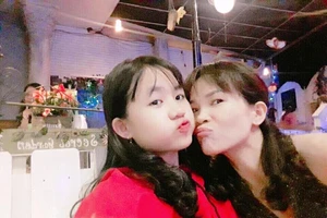 Người mẹ trẻ tìm con gái 11 tuổi đi lạc